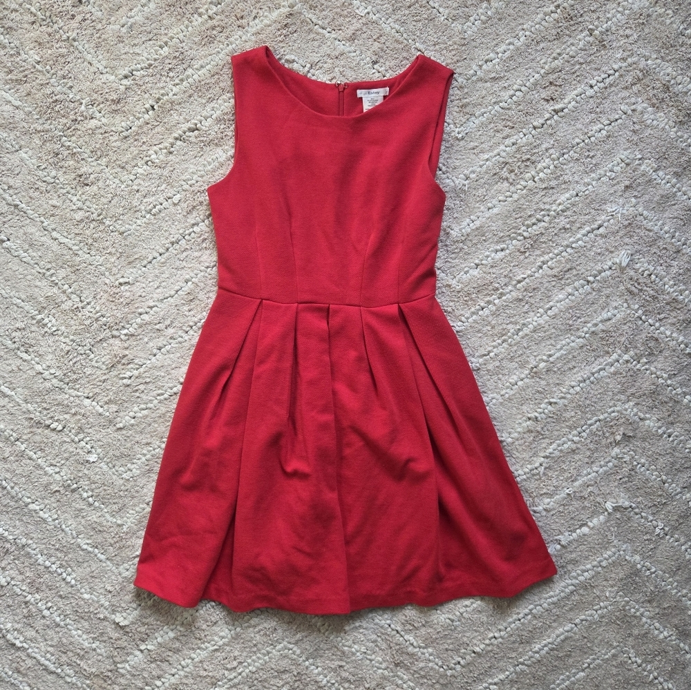 Vintage-style red dress w/ pockets